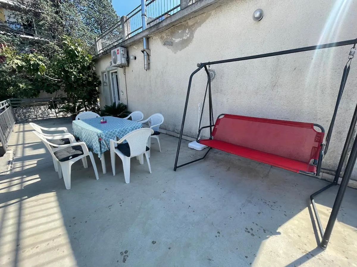 Apartment Apartmani Avi Crikvenica