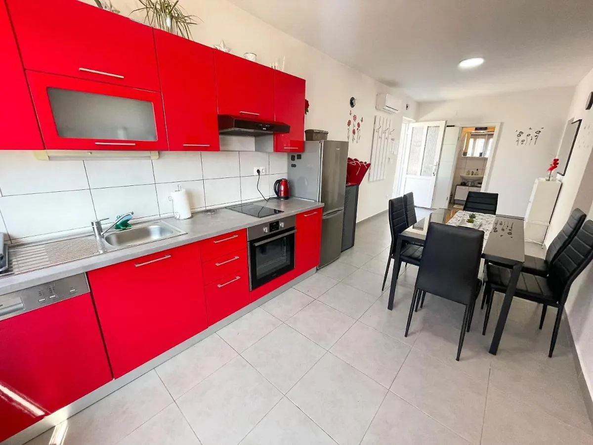 Apartmani Avi Crikvenica 0*,  Croatia