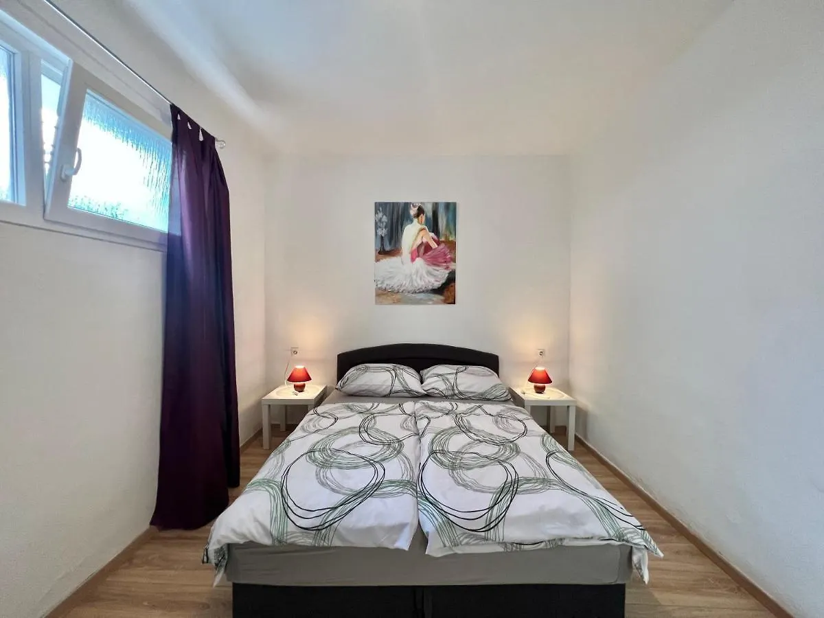 Apartment Apartmani Avi Crikvenica