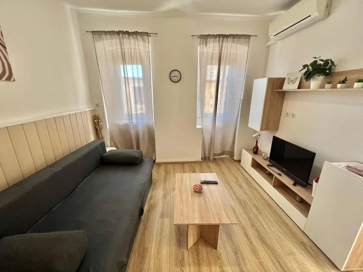 Apartment Apartmani Avi Crikvenica